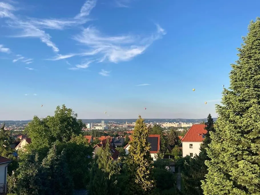 Apartment Mit Ausblick Im Dresdner Suedwesten Dresden